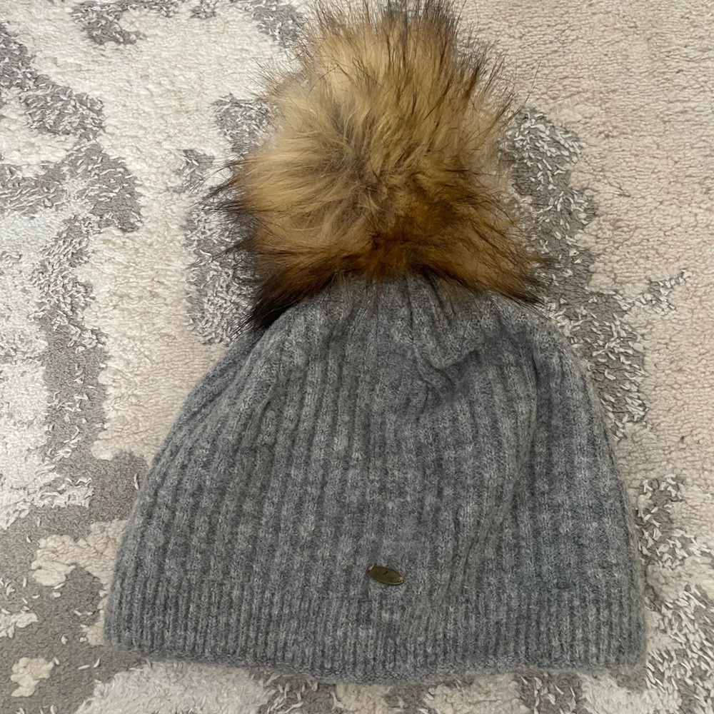 Pom Pom Beanie